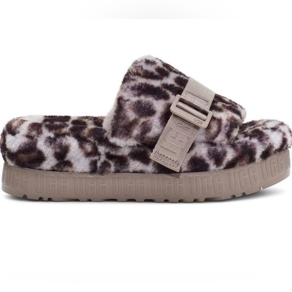 Ugh leopard platform slides, never worn, super cute